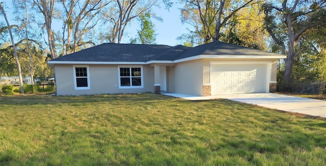 ranch-style house featuring stucco siding, an attached garage, driveway, and a front lawn