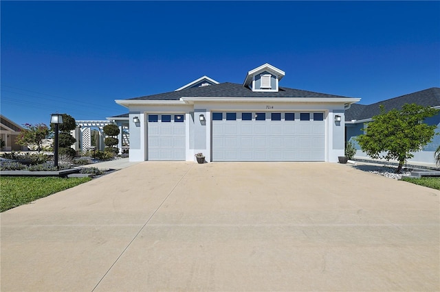 7014 Elaine Ct, The Villages, FL 34762 - ranch-style house featuring stucco siding, an attached garage, and driveway