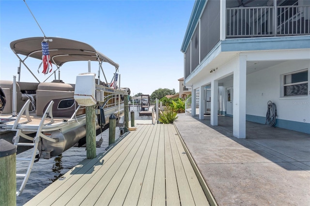 dock area featuring boat lift