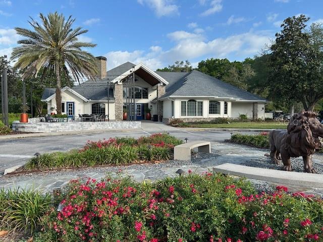 view of building exterior