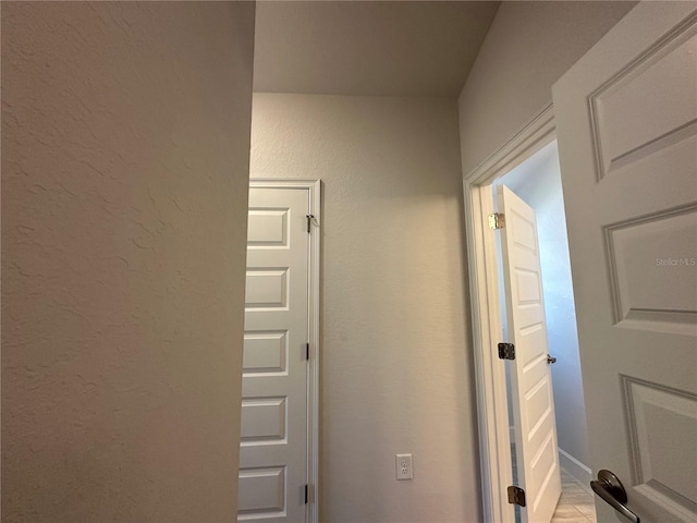 4528 SW 90th Lane Rd, Ocala, FL 34476 - hall featuring a textured wall