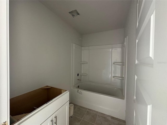 4528 SW 90th Lane Rd, Ocala, FL 34476 - full bath featuring tile patterned floors, bathtub / shower combination, and vanity