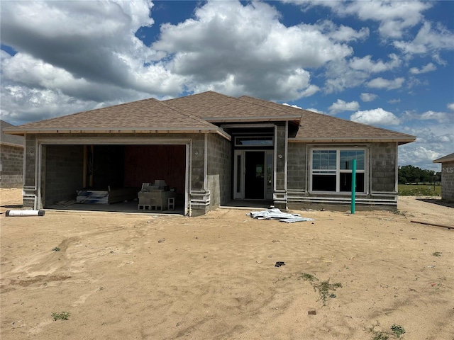 4516 SW 90th Lane Rd, Ocala, FL 34476 - view of front of home featuring a garage and roof with shingles