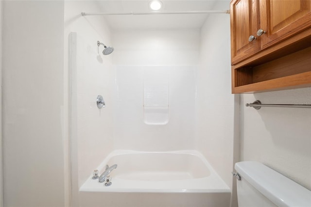 9 Hemlock Run, Ocala, FL 34472 - bathroom with  shower combination and recessed lighting