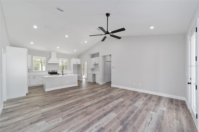 791 NE 150th Ave, Williston, FL 32696 - unfurnished living room featuring light wood-type flooring, visible vents, recessed lighting, baseboards, and ceiling fan