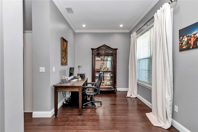 office area with baseboards, wood finished floors, recessed lighting, and crown molding