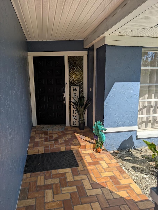 3713 N Suwanee Pt, Crystal River, FL 34428 - property entrance featuring stucco siding