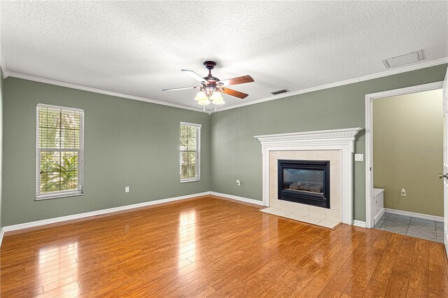 2922 SE 39th Pl, Ocala, FL 34480 - unfurnished living room featuring hardwood / wood-style floors, ceiling fan, and visible vents