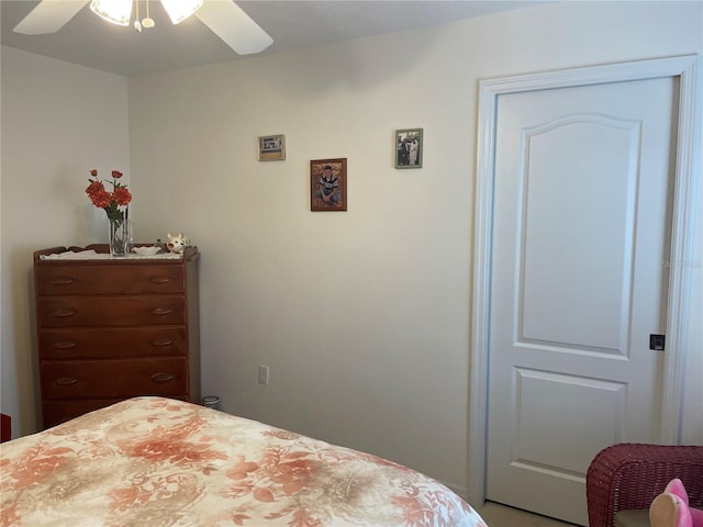 bedroom with a ceiling fan