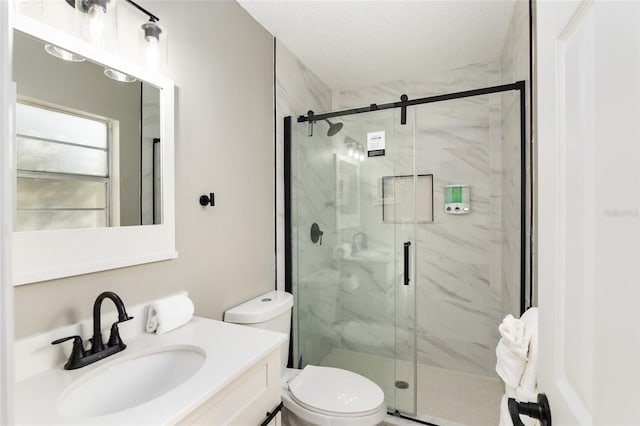6830 NW 62nd Pl, Ocala, FL 34482 - full bathroom featuring a textured ceiling, toilet, vanity, and a marble finish shower