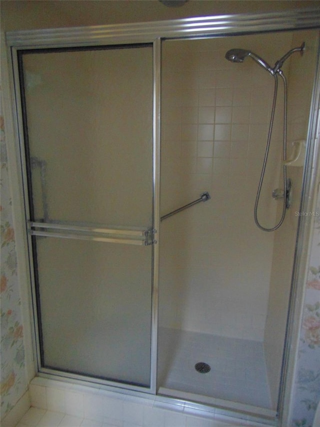 2046 SE 37th Court Cir, Ocala, FL 34471 - bathroom with a shower stall