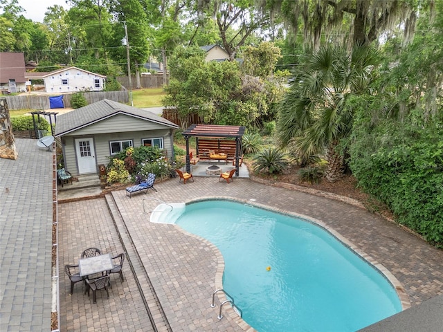 4085 SE 23rd Ter, Ocala, FL 34480 - outdoor pool with a pergola, a patio area, and entry steps