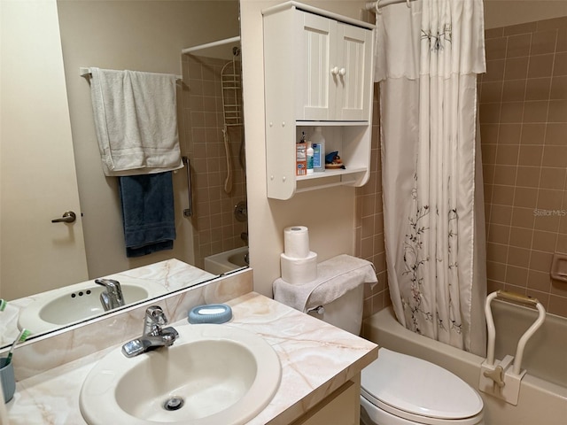 8665 SW 94th St Unit C, Ocala, FL 34481 - bathroom with shower / bathtub combination with curtain and vanity