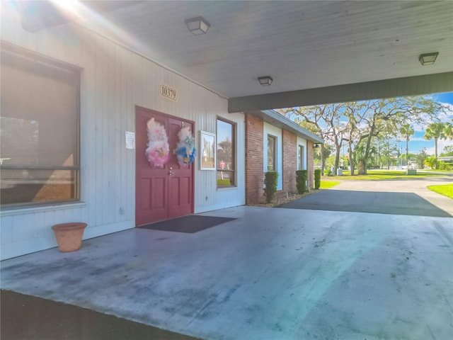view of property entrance