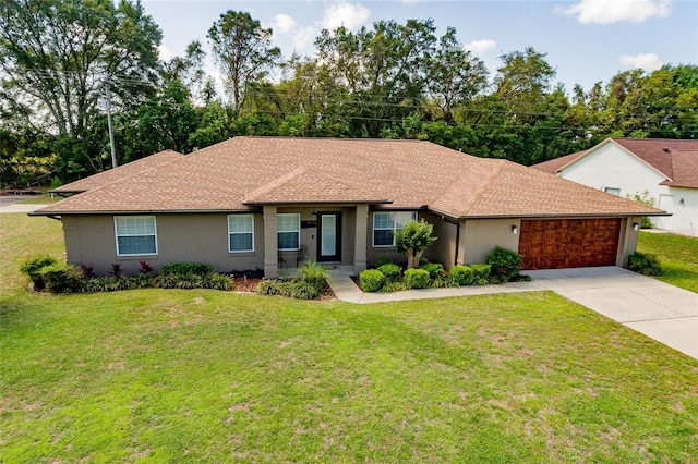 5770 SW 89th Pl, Ocala, FL 34476 - ranch-style house featuring stucco siding, an attached garage, driveway, and a front lawn