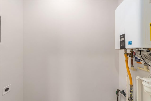 129 SE Watula Ave, Ocala, FL 34471 - interior space featuring tankless water heater