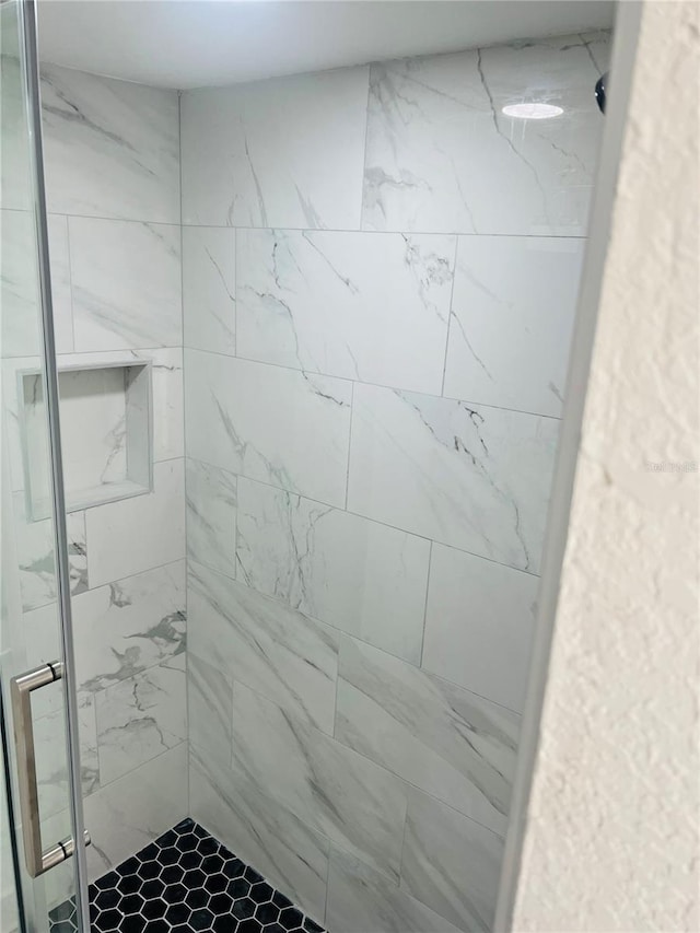 9247 SE 142nd Pl, Summerfield, FL 34491 - full bathroom with a stall shower