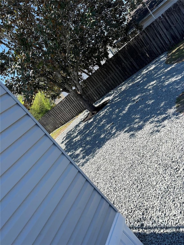 9247 SE 142nd Pl, Summerfield, FL 34491 - details with fence