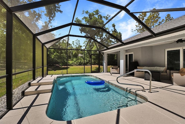 7407 SW 202nd Ct, Dunnellon, FL 34431 - outdoor pool with a patio, an outdoor hangout area, a ceiling fan, and a lanai