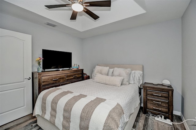 7407 SW 202nd Ct, Dunnellon, FL 34431 - bedroom featuring wood finished floors and ceiling fan