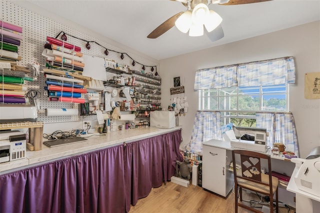 4277 E Bennett St, Inverness, FL 34453 - interior space featuring light wood-style floors and a ceiling fan