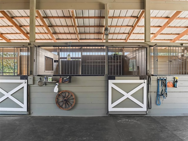 4658 W Hacienda Dr, Beverly Hills, FL 34465 - view of stable