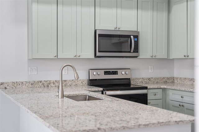 288 N Oak Ave, Sanford, FL 32771 - photo 13