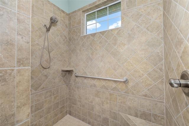 8632 SW 86th Cir, Ocala, FL 34481 - bathroom featuring tiled shower