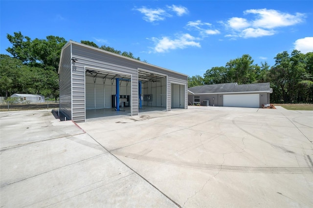 view of detached garage
