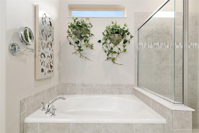 6816 SW 95th Cir, Ocala, FL 34481 - full bathroom featuring a garden tub and tiled shower