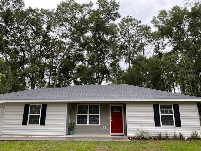 6432 NW 64th Ter, Ocala, FL 34482 - ranch-style home featuring roof with shingles