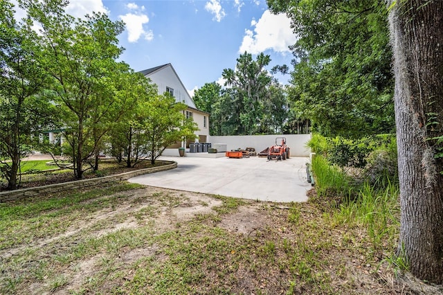 950 SW 43rd Pl, Ocala, FL 34471 - view of yard featuring fence and a patio