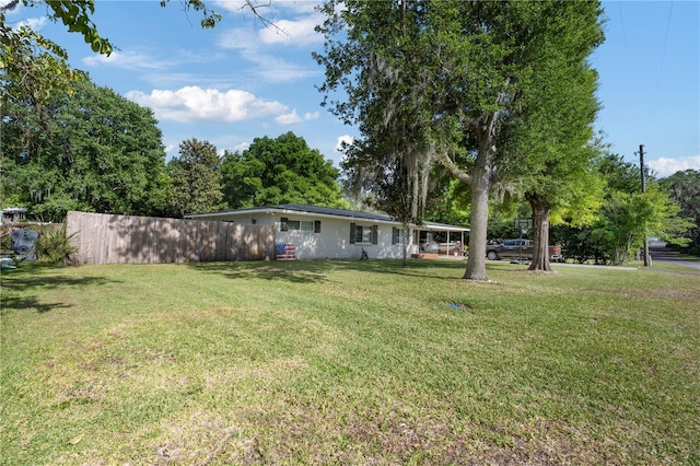 219 NW 7th St, Williston, FL 32696 - view of yard with fence