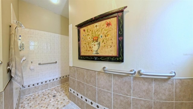 2323 NW 55th Avenue Rd, Ocala, FL 34482 - full bath with a tile shower