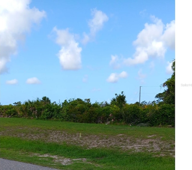 353 Baytree Dr, Rotonda West, FL 33947