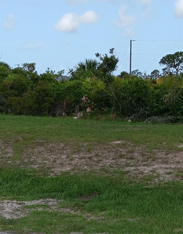 353 Baytree Dr, Rotonda West, FL 33947