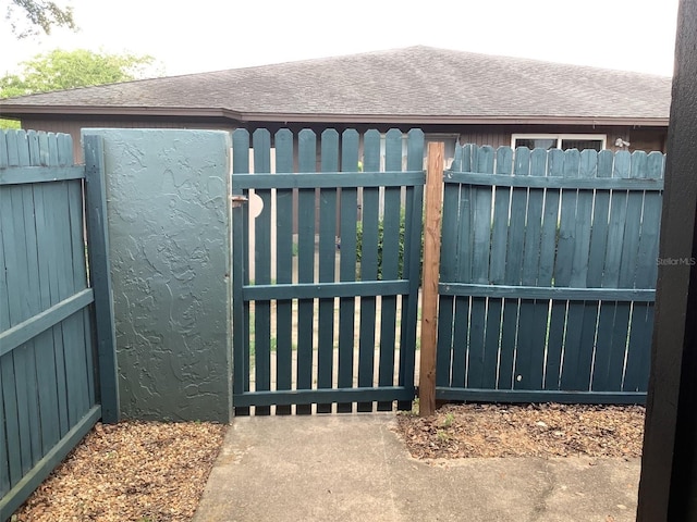 5440 SE 30th Pl, Ocala, FL 34480 - view of gate with fence