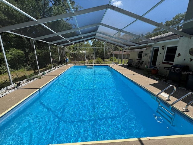 8951 SW 202nd Avenue Rd, Dunnellon, FL 34431 - outdoor pool with a patio area and a grill