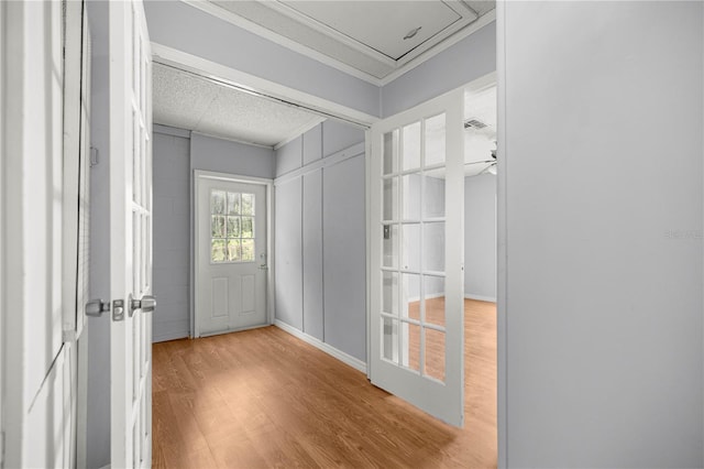 14171 SW 8th Ave, Ocala, FL 34473 - entryway with wood finished floors and crown molding