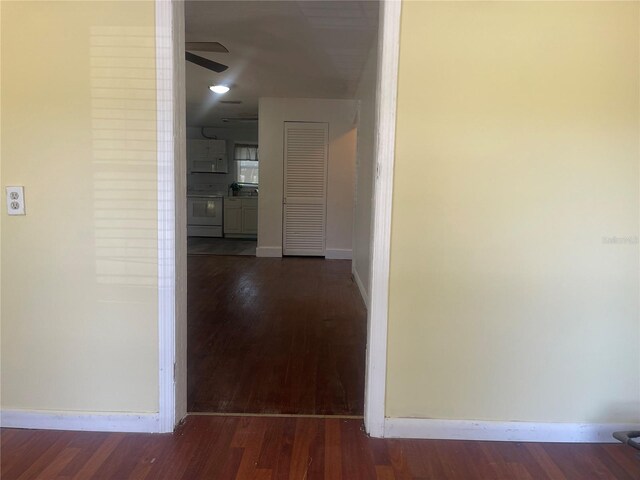 621 NE 20th St, Ocala, FL 34470 - hall with wood finished floors and baseboards
