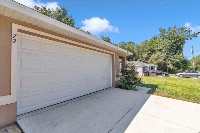 72 Dogwood Loop, Ocala, FL 34472 - garage with driveway