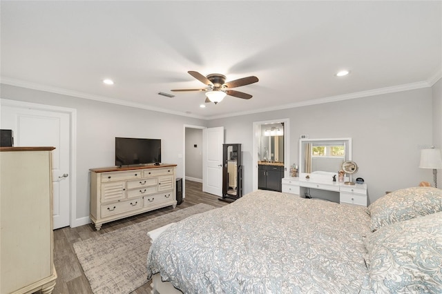 bedroom with recessed lighting, baseboards, visible vents, and wood finished floors