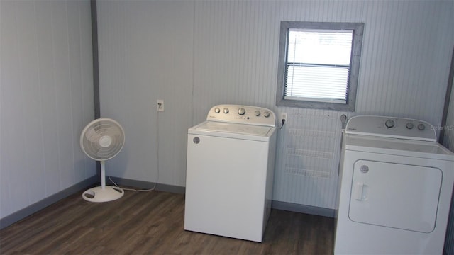 9880 SW 101st Pl, Ocala, FL 34481 - laundry room with separate washer and dryer, laundry area, and dark wood-style flooring