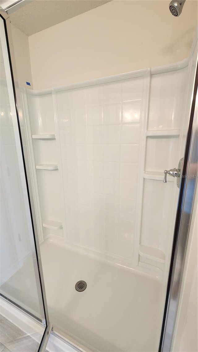 15407 SW 59th Avenue Rd, Ocala, FL 34473 - full bathroom featuring a stall shower