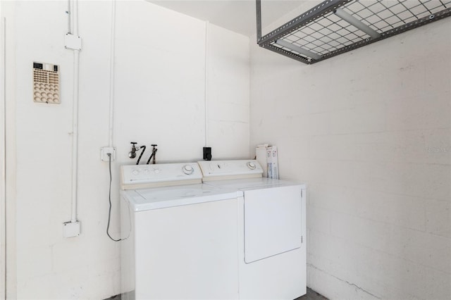 11146 SW 68th Ct, Ocala, FL 34476 - clothes washing area featuring laundry area and washing machine and clothes dryer