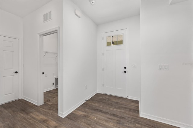 10347 SW 99th Ln, Ocala, FL 34481 - entryway with dark wood finished floors and baseboards
