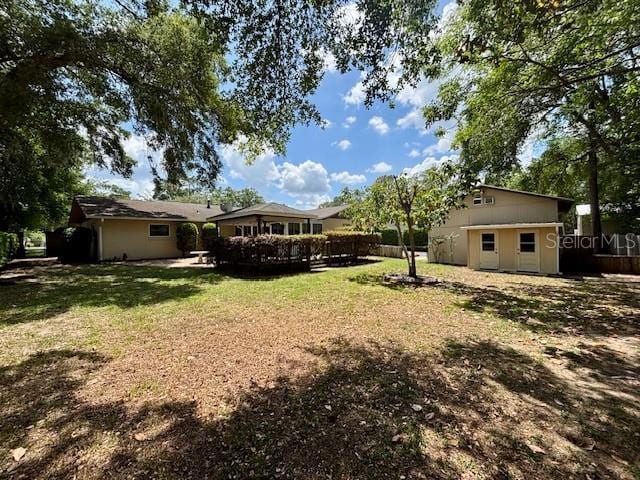 4145 SE 3rd St, Ocala, FL 34471 - view of yard featuring fence
