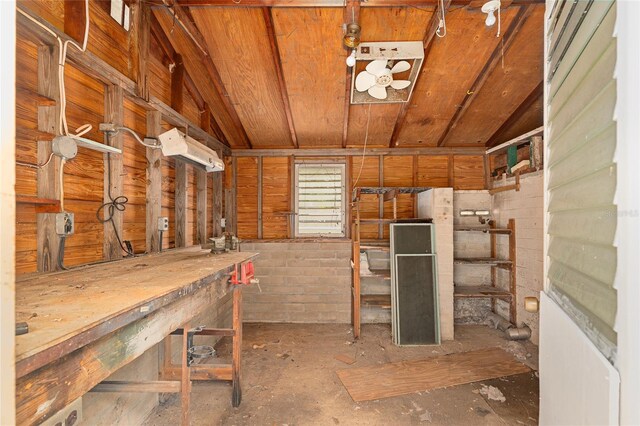 608 SE 31st Ter, Ocala, FL 34471 - misc room with a workshop area, wood ceiling, and vaulted ceiling
