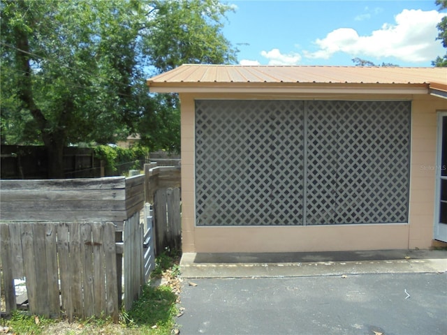 2912 NE 24th Ct, Ocala, FL 34479 - exterior space with fence