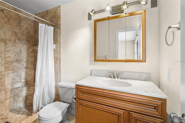 8130 SW 209th Court Rd, Dunnellon, FL 34431 - bathroom featuring a tile shower, toilet, and vanity